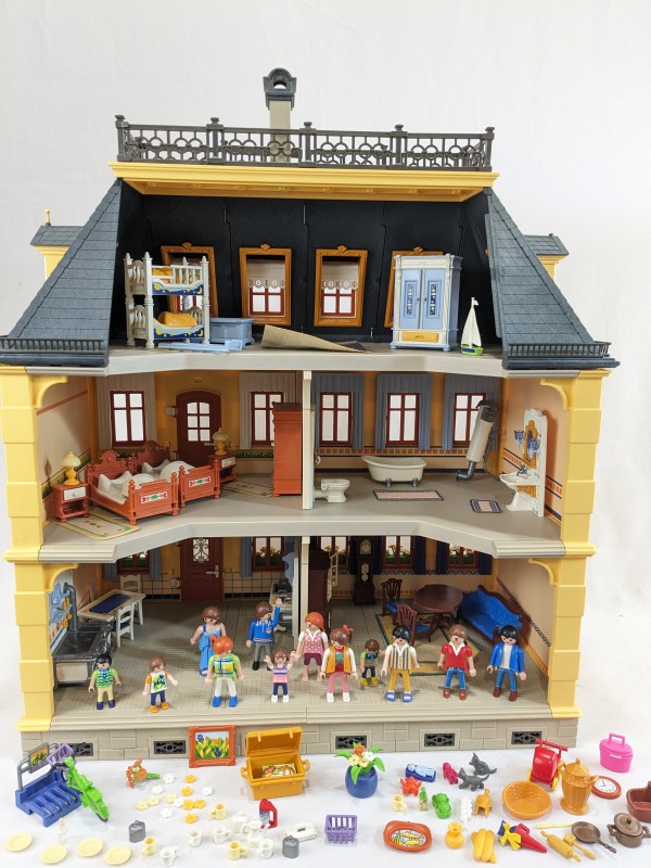 Playmobil Herenhuis [5301] ingericht met sets [ 5318, 5319, 5327 en 5328]