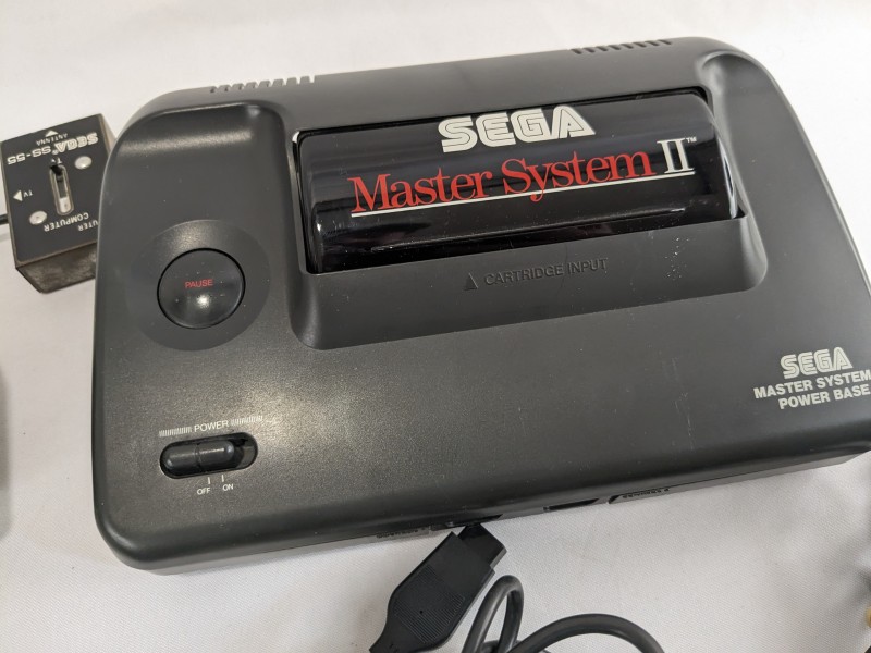 SEGA Master System II [originele verpakking + 13 games]