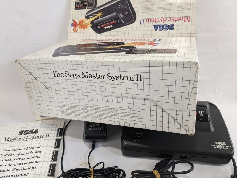 SEGA Master System II [originele verpakking + 13 games]