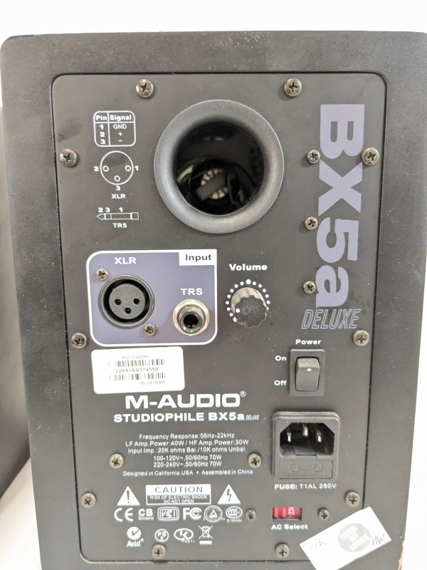 M-Audio BX5a Deluxe [UPDATE: 2 ingedeukte tweeters]