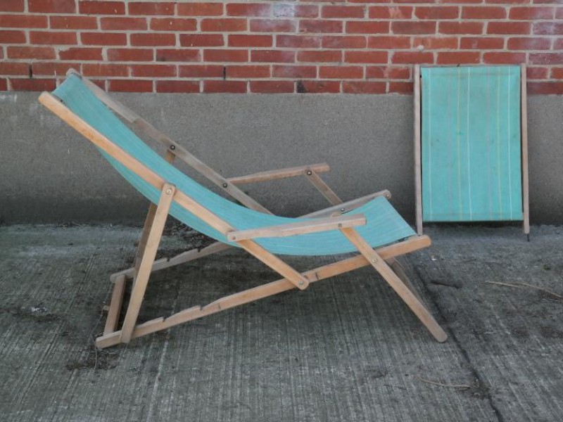 3 vintage houten vouwstoelen