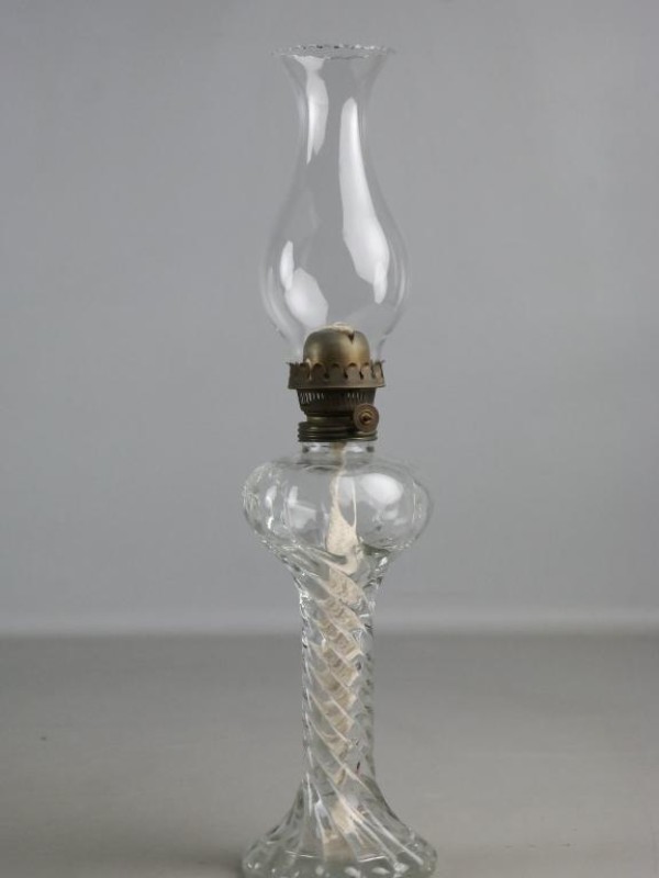 Elegante vintage glazen olielamp