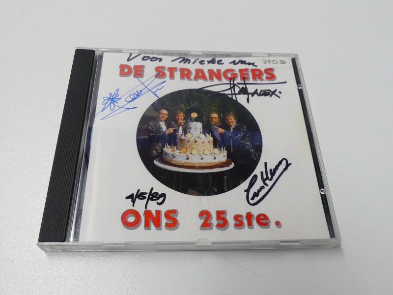 CD - De Strangers – Ons 25ste  ''Gesigneerd''