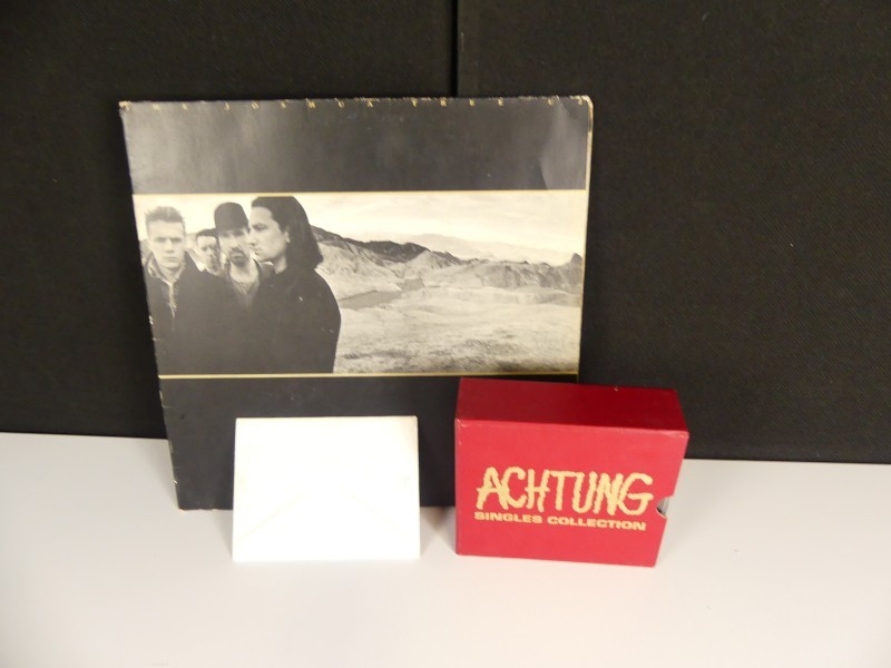 U2 - The Joshua Tree LP + memorabilia