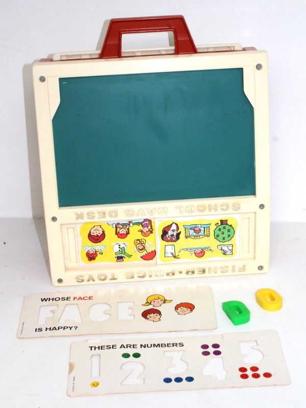 Fisher Price - School Days Desk - Schrijfbord/koffer