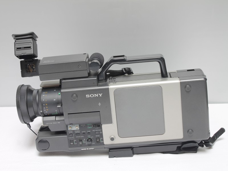 Sony Video 8 Pro CCD-V100E Camerarecorder Camcorder (Art. 922)