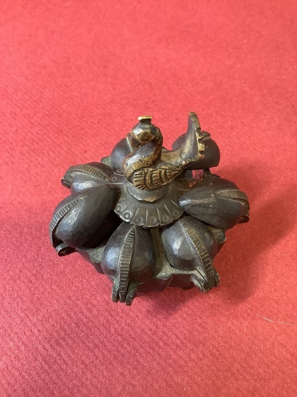 Een bronzen "kumkumdoosje" uit India.