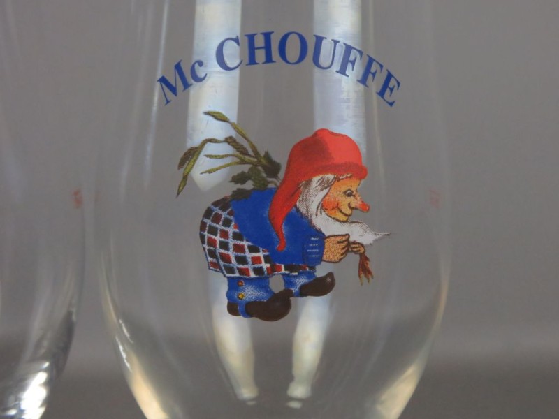 2 Mc Chouffe glazen