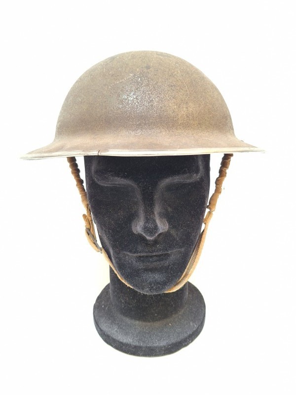 Oude militaire helm -  Belgische leger