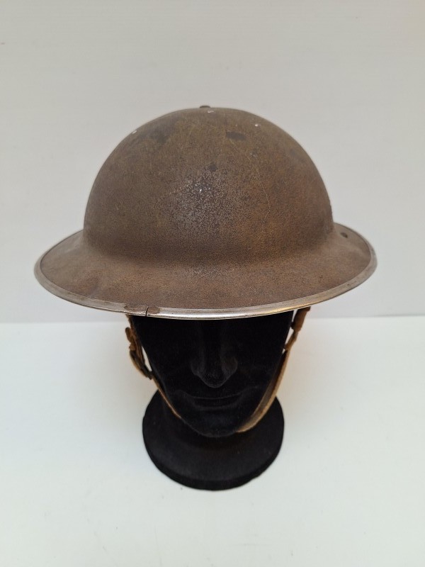 Oude militaire helm -  Belgische leger