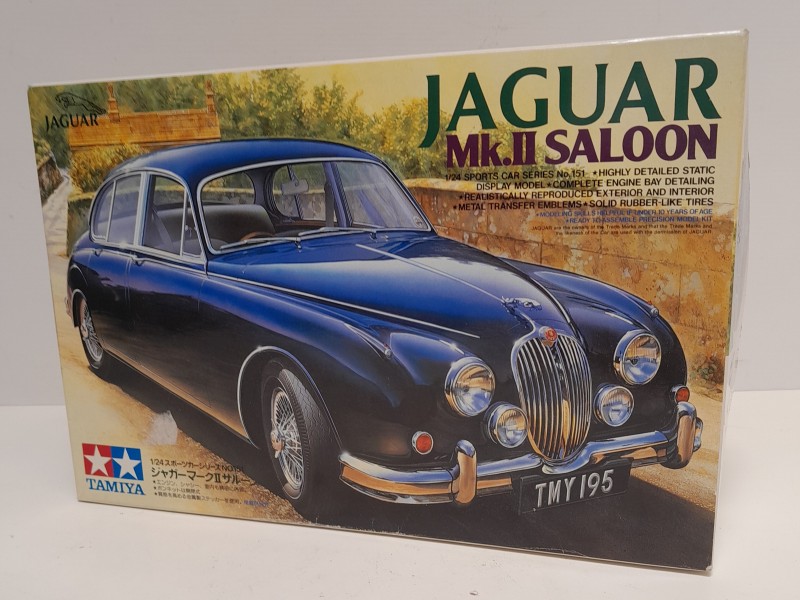Vintage modelbouwset: Jaguar MK.II Saloon