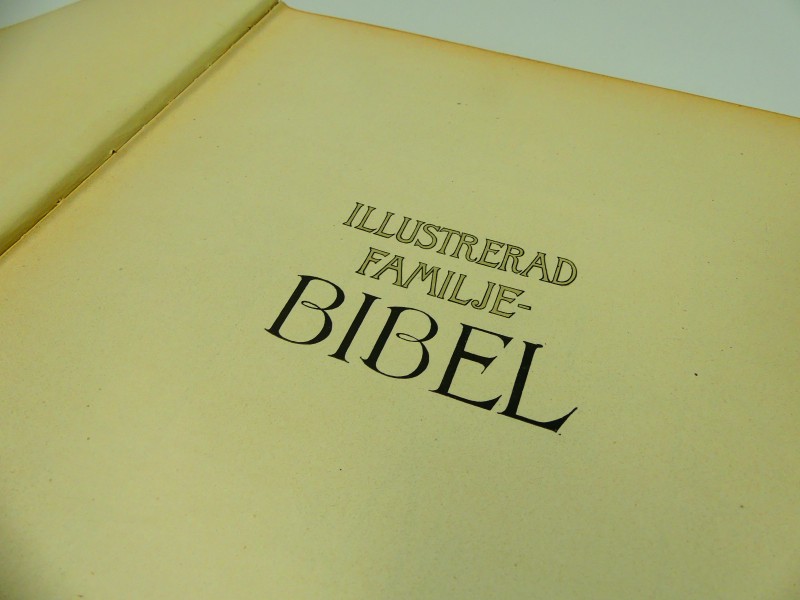 Antiek – Zweedse Bijbel - ‎Illustrerad Familje-Bibel – 1924