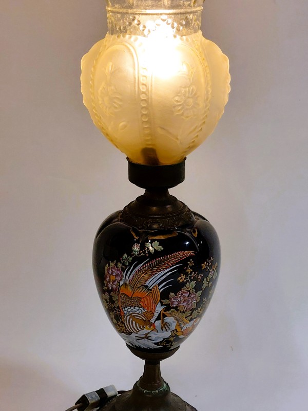 Hoge zwarte lamp