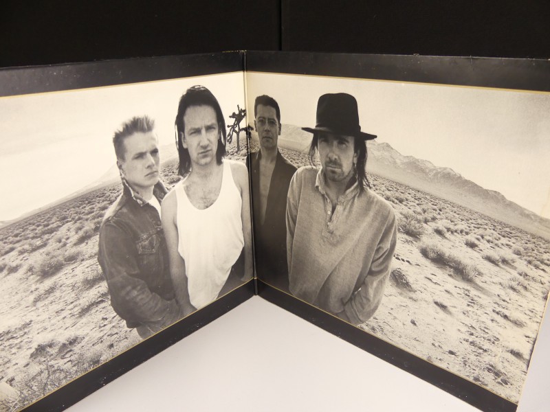 U2 - The Joshua Tree LP + memorabilia