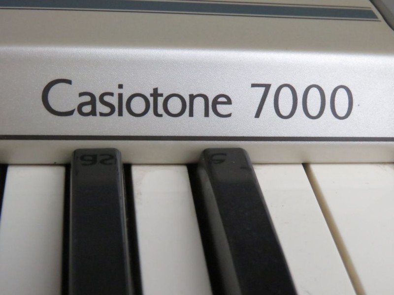 Casio CT-7000 Casiotone 61-Key Synthesizer + 1 jaar garantie  (getest en werkt)