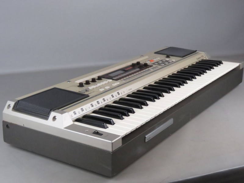 Casio CT-7000 Casiotone 61-Key Synthesizer + 1 jaar garantie  (getest en werkt)