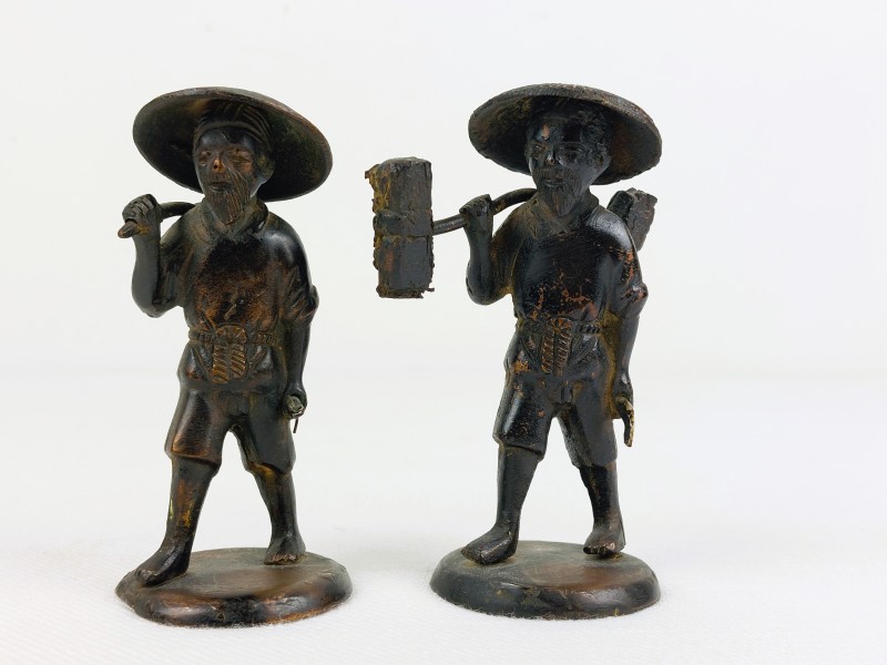 Antiek Japanse bronzen boerenbeeldjes