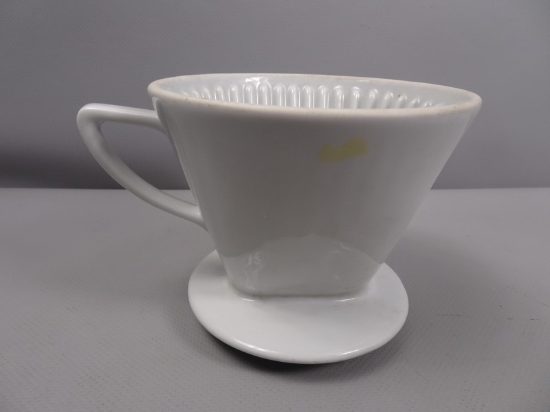 Vintage witte porseleinen Melitta koffie filter