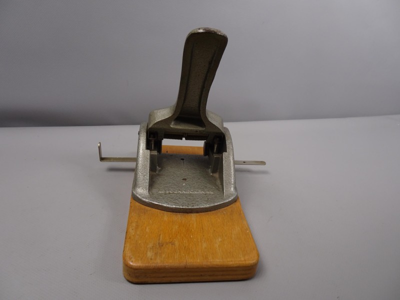 Vintage perforator (getest en werkt)