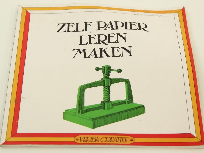 Vintage papier- en boekenpers, volledig uit gietijzer