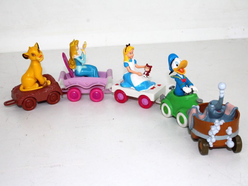 5 Disney Parade Wagens