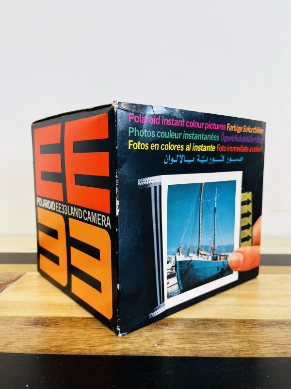 Polaroid EE33 land camera