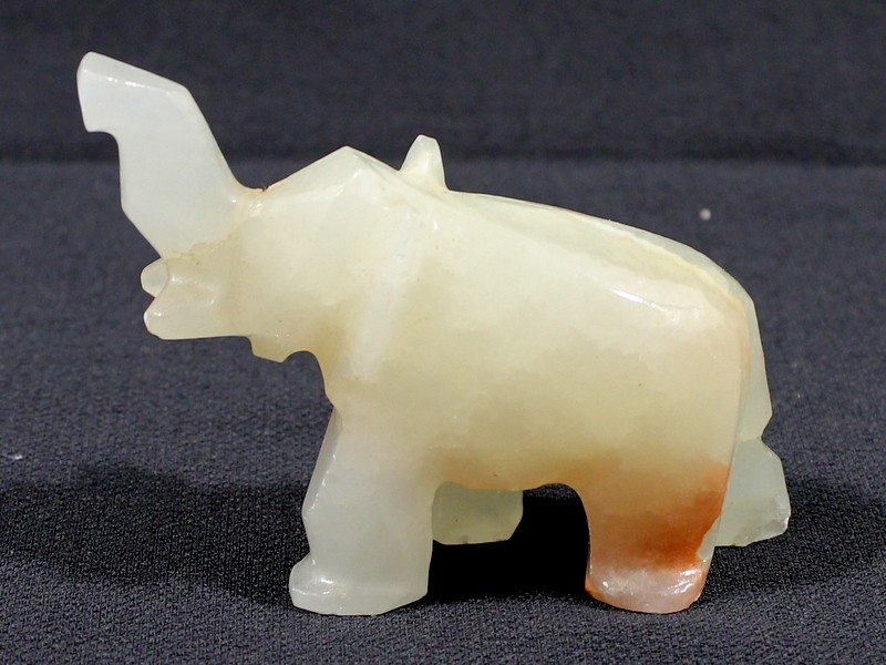 Onyx sculptuur olifant