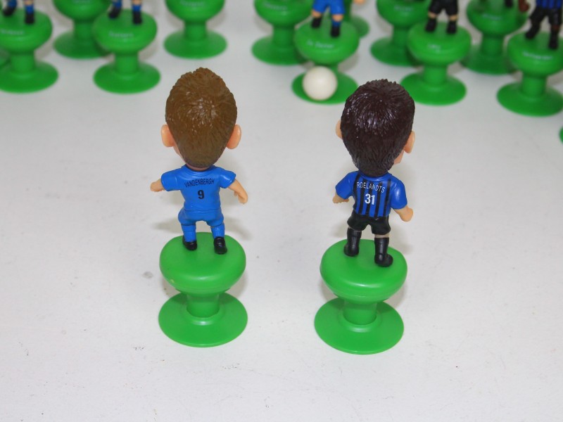 20 voetbal figuurtjes Club Brugge en Genk