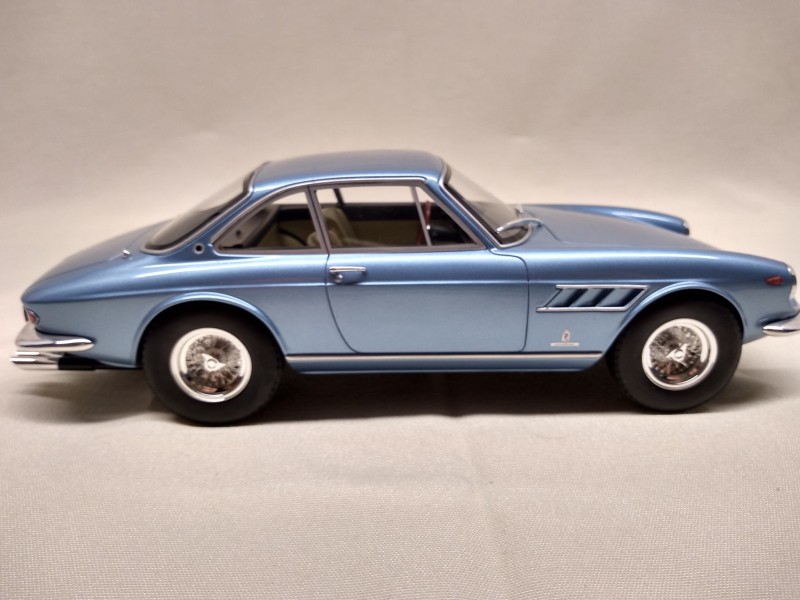 Auto Model Ferrari 330 GTC Coupe 1966