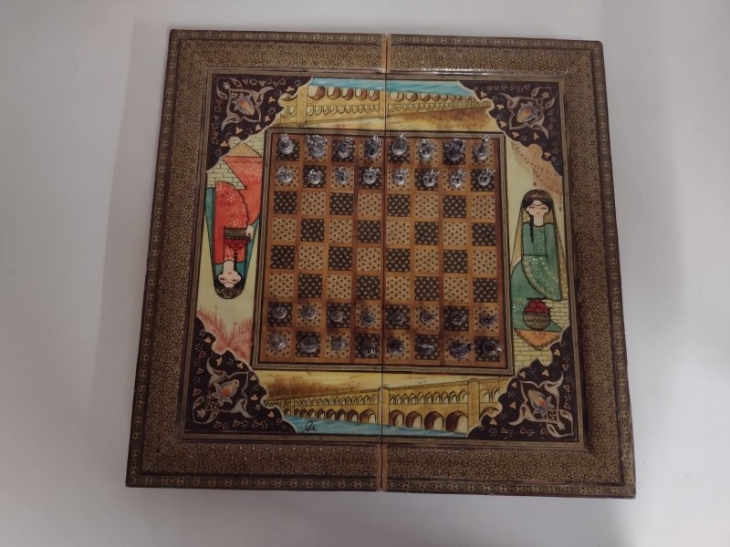 Perzische mozaiek backgammon en schaakbordspel