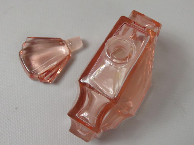 Art Deco rosé glazen parfumfles