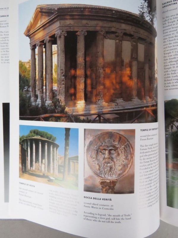 Engelstalige hardcover Capitals of art  "ROME"  2003.