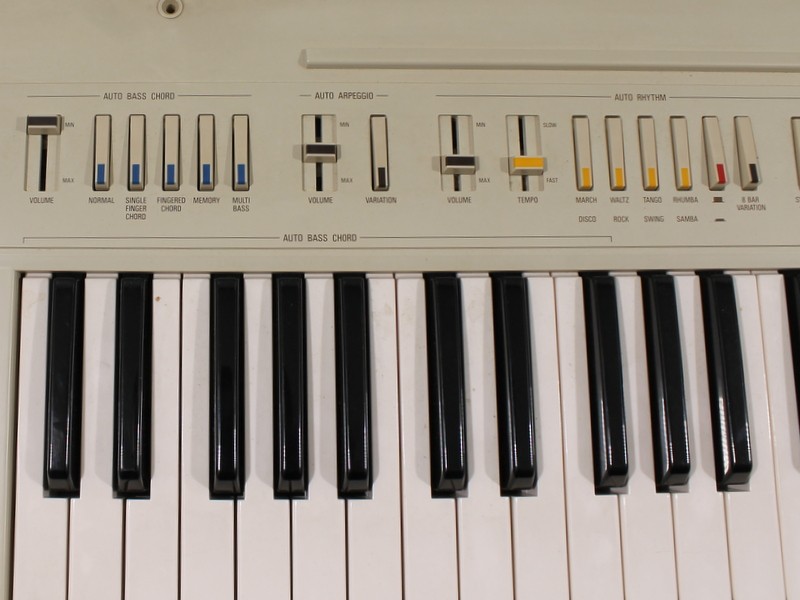 Vintage Yamaha portable keyboard