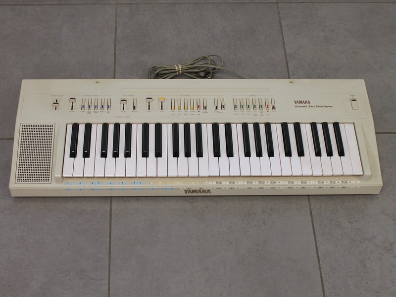 Vintage Yamaha portable keyboard