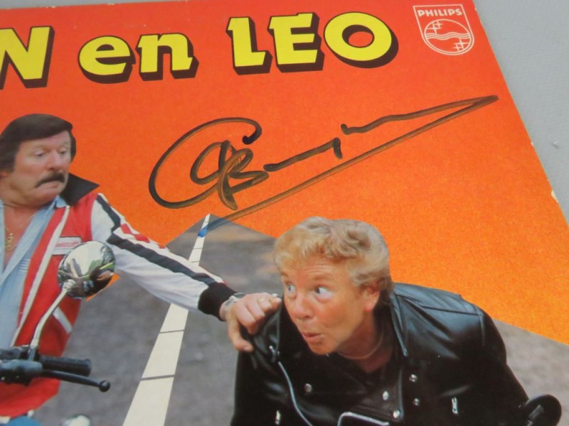 LP Gaston en Leo gesigneerd