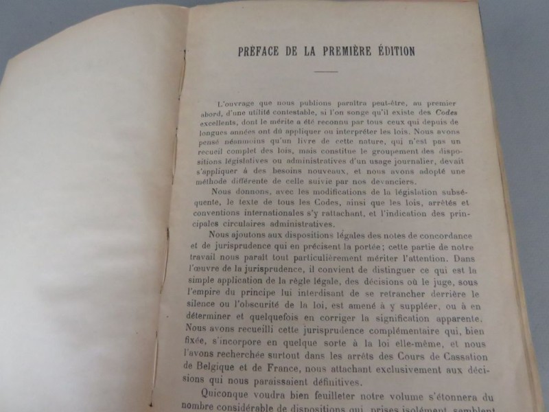 Antiek Franstalig Belgisch wet -en regelgeving boek 1923