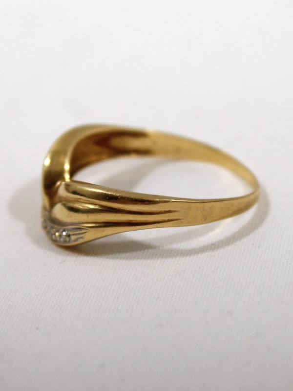 18 Kt Gouden Ring met Diamantjes