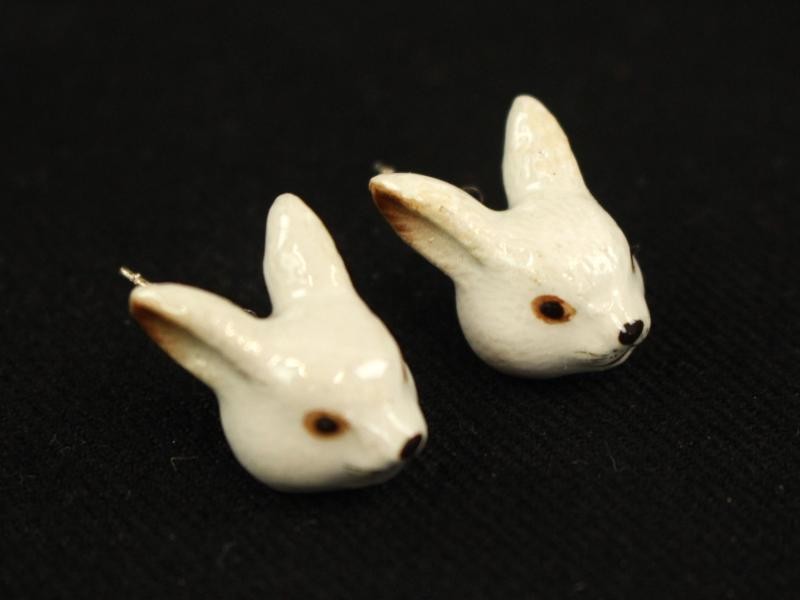 And Mary, Schotse, handbeschilderde, porseleinen oorbellen konijntjes