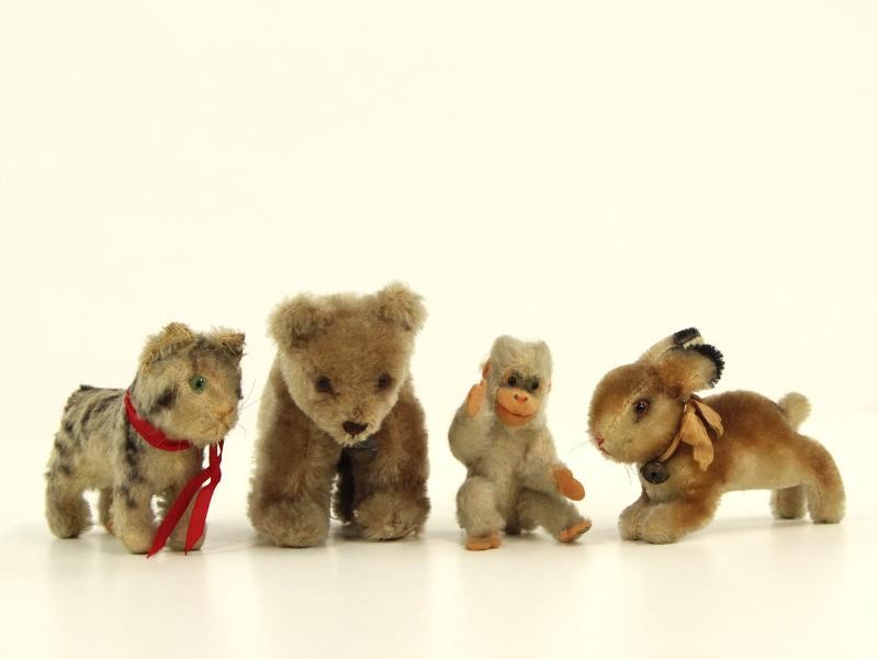 4 Vintage Steiff knuffels (aapje, konijn, poes en beer) - jaren '60