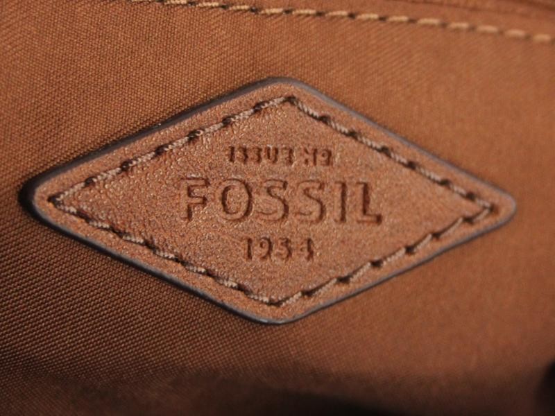 Handige, zomerse tas gemerkt Fossil - NIEUW