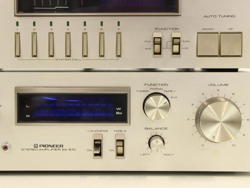 Pioneer Stereo Tuner TX-710L En Stereo Amplifier SA-610