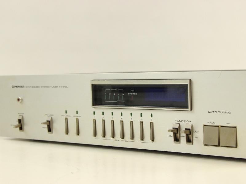 Pioneer Stereo Tuner TX-710L En Stereo Amplifier SA-610