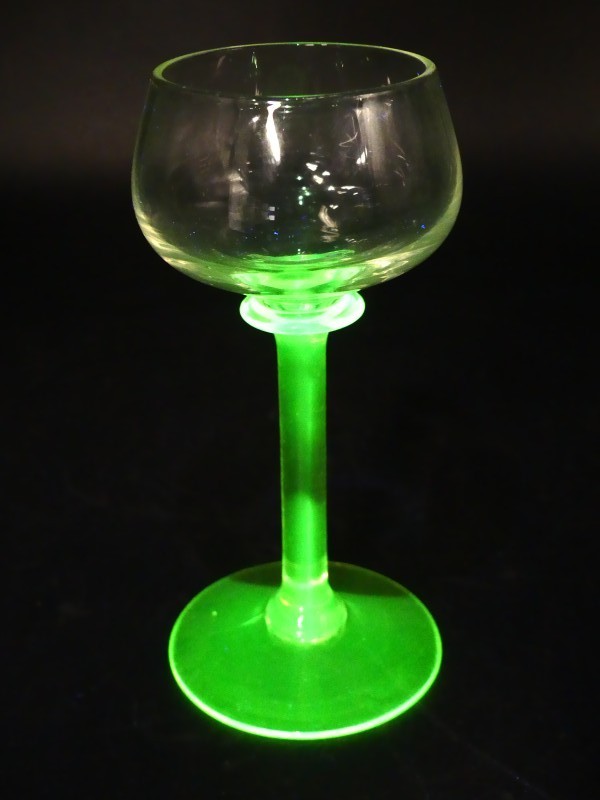 Uranium decanter + 4 glazen