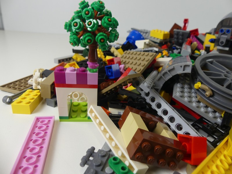 Diverse Lego steentjes en onderdelen