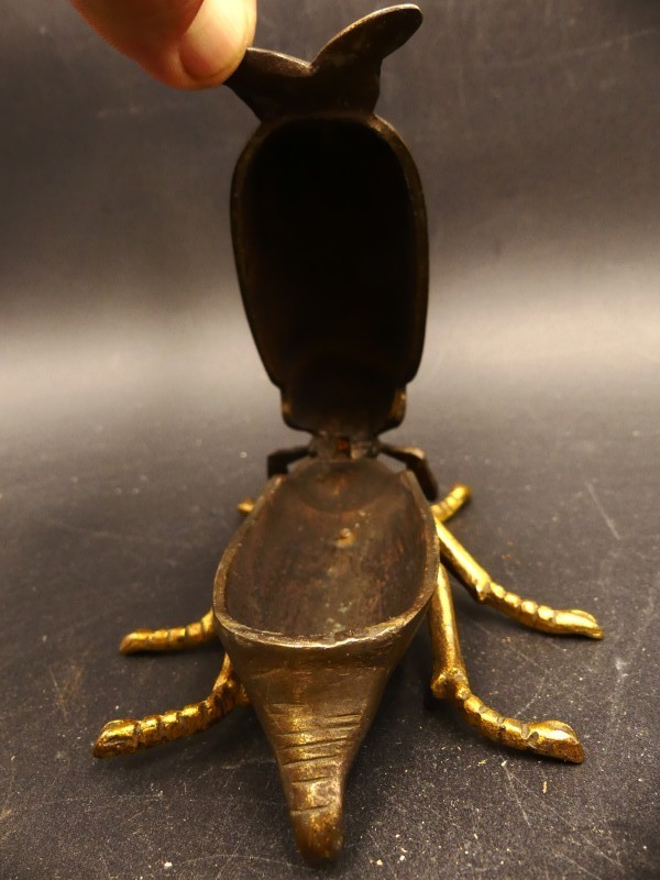 Insecten asbak Figuren