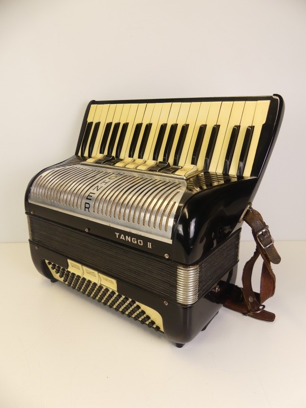 Hohner Tango II M