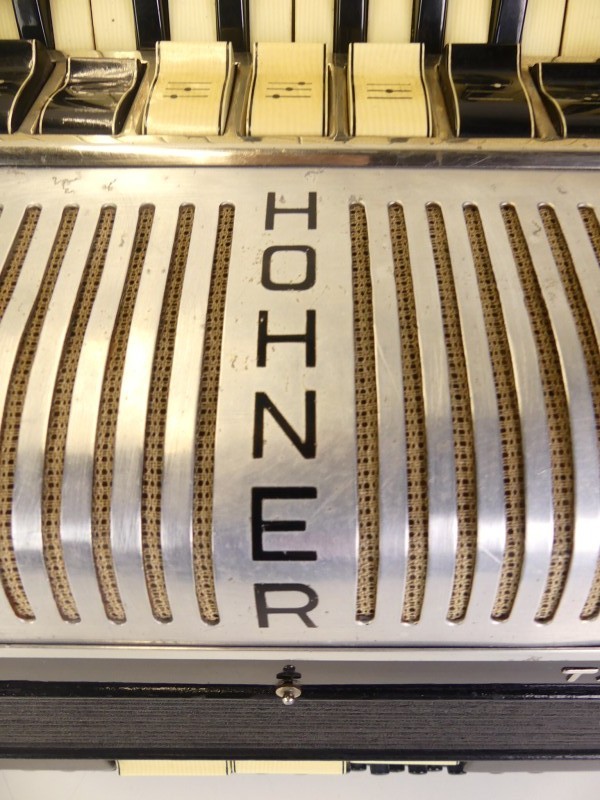 Hohner Tango II M