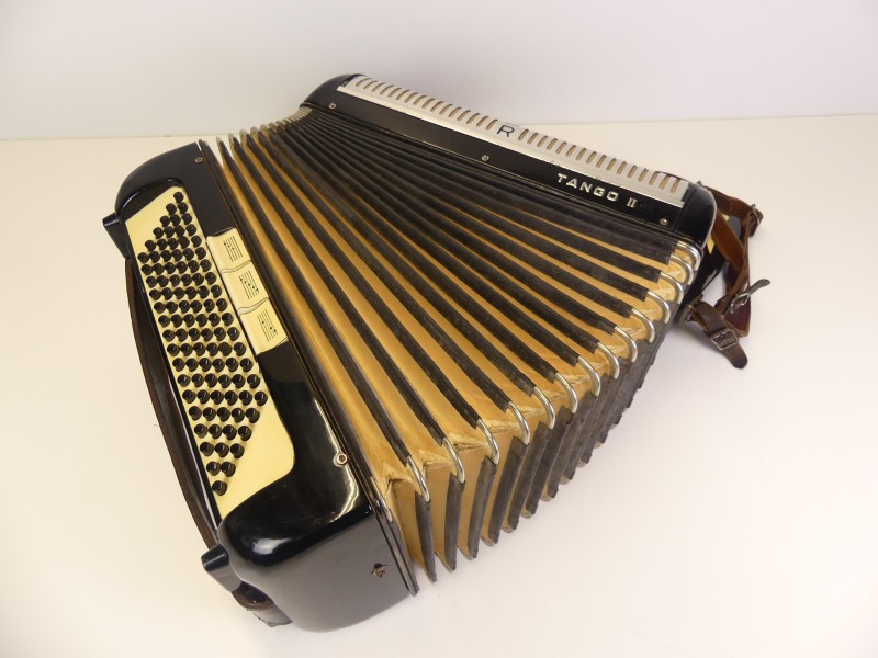 Hohner Tango II M