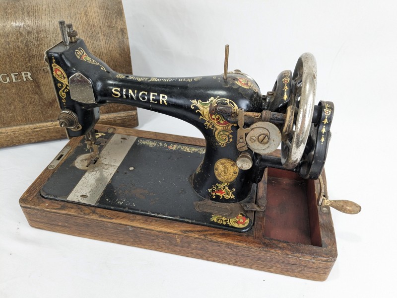 Vintage naaimachine in koffer [Singer]