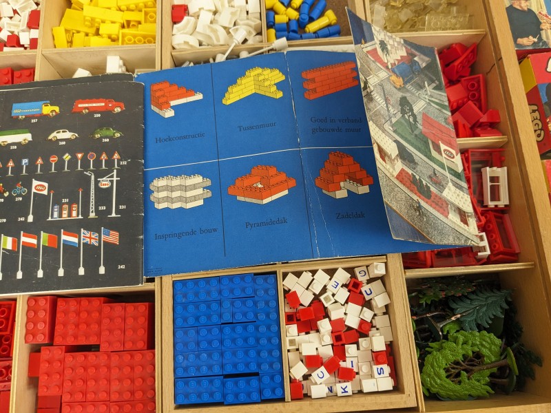 Vintage LEGO System [LOT]